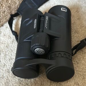 Oculus Black Binoculars Rugged Design for Outdoor Viewing